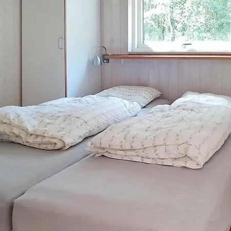 Дом отдыха Four-bedroom Holiday In 1 Хасле