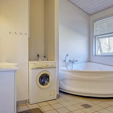 Four-bedroom Holiday In 1 Дом отдыха Хасле
