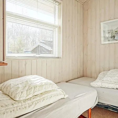 Four-bedroom Holiday In 1 Дом отдыха