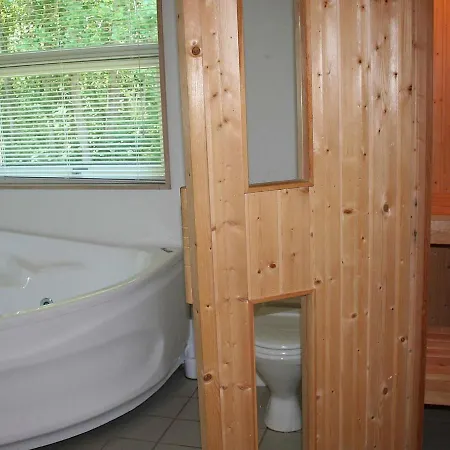 Four-bedroom Holiday In 1